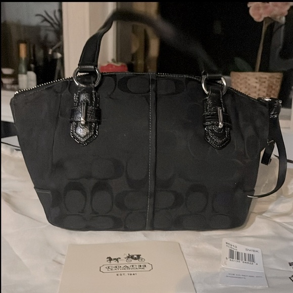 Authentic Coach Small Signature Satchel & Dust Bag - Picture 4 of 16